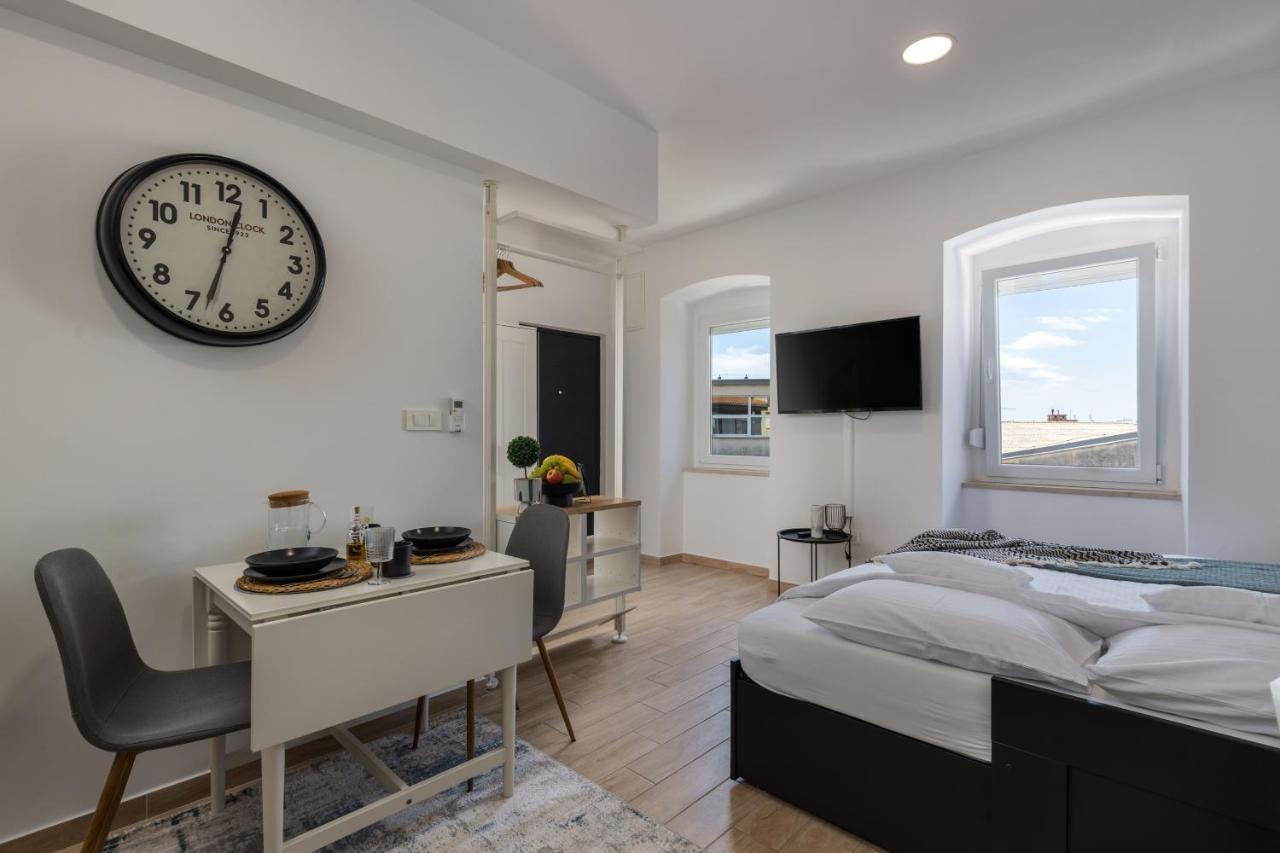 Agostini - Self Check-In Studios - Free Gated Parking On Site Rijeka Exteriör bild