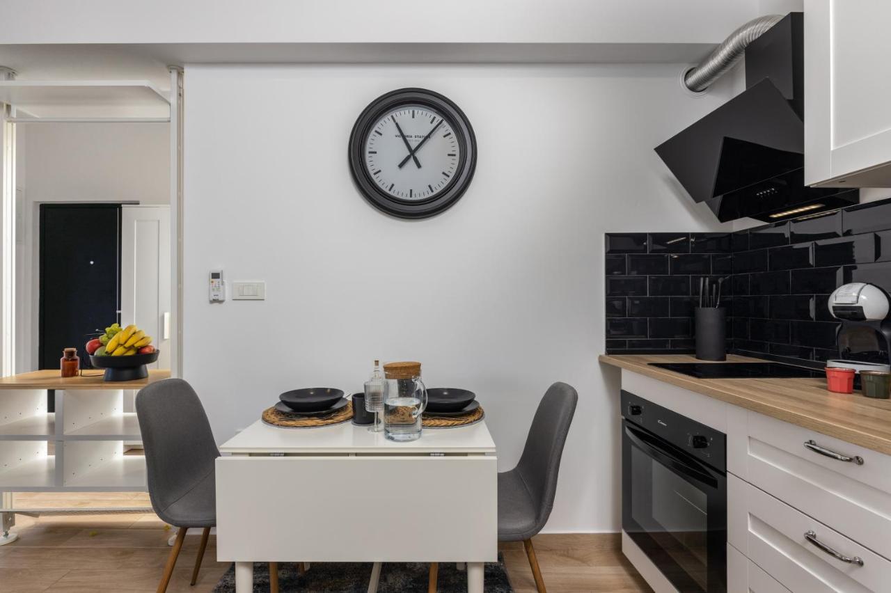 Agostini - Self Check-In Studios - Free Gated Parking On Site Rijeka Exteriör bild