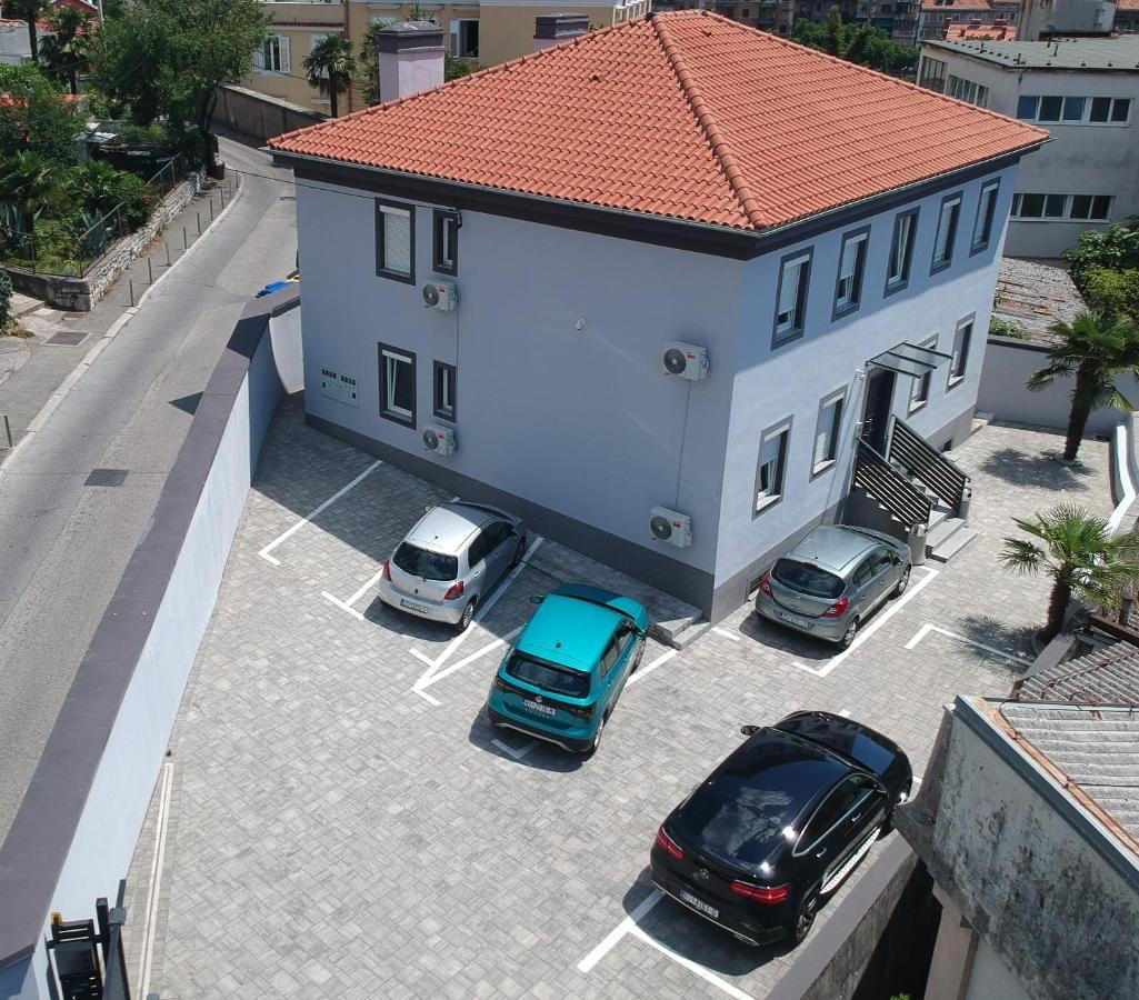 Agostini - Self Check-In Studios - Free Gated Parking On Site Rijeka Exteriör bild