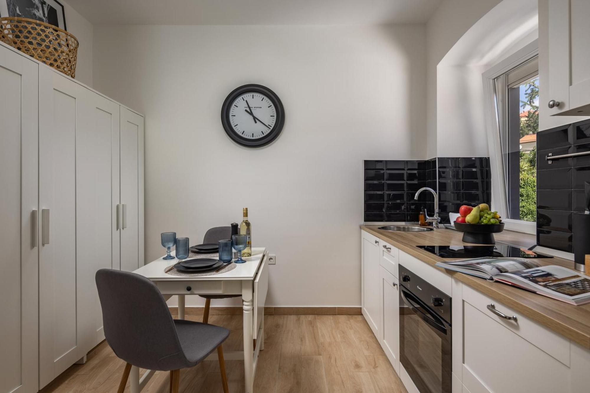 Agostini - Self Check-In Studios - Free Gated Parking On Site Rijeka Exteriör bild